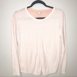 GAP designed & crafted lightweight sweater